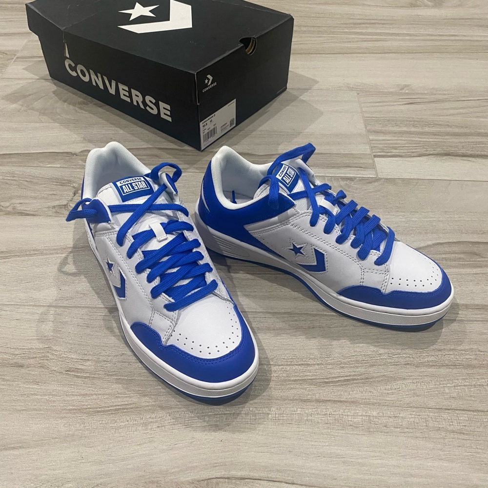 Converse All Star Men's Blue White Sneaker
Unisex Men’s 10 1/2 & Women’s Size 12 - Picture 2 of 8